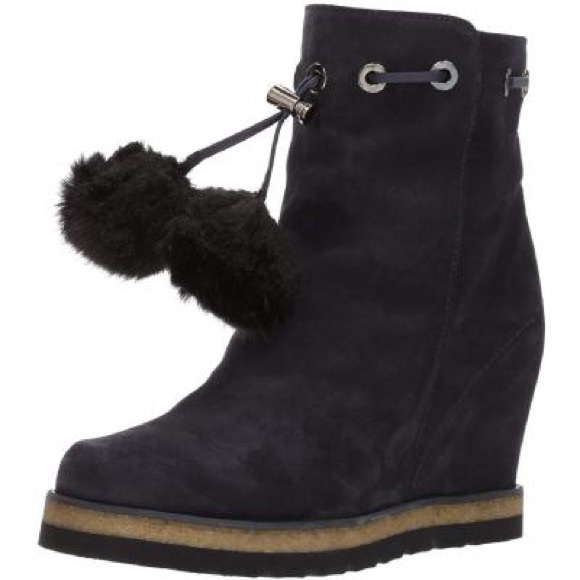 André Assous Women's Oriana Ankle Boot. - Picture 2 of 8